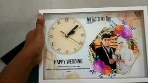 Jam Foto Pigura Kaca Ukuran 20x30cm: Dekorasi Rumah & Hadiah Pernikahan Unik