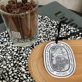 Diptyque Tiptic Car Fragrance Tablet Car Aromatherapy Hanging Solid Perfume Deodorizing PendantDiptyque蒂普提克汽车香片车载香薰挂式固体香水去异味挂件sgsjbjkzx4.3 ✔◕ BAYUETAO. 