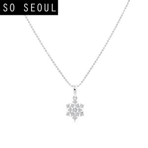 SO SEOUL Let it Snow Snowflake Diamond Simulant Zirconia Pendant Chain Necklace