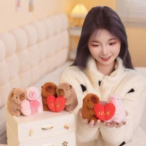 SOTOP การ์ตูนลายการ์ตูน พวงกุญแจตุ๊กตาคาลิปบาร่า สัตว์สัตว์สัตว์ แม่เหล็กแบบแม่เหล็ก ตุ๊กตาน่ารัก Capybara สร้างสรรค์และสร้างสรรค์ คาวาอิ พวงกุญแจคู่ผ้าพลัฌ ใช้ได้ทุกเพศ