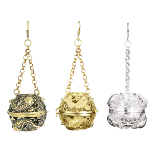 Vintage Antiqued Brass Incenses Burners Ball with Hollowout Design and Chain for Purifying Meditations and Relaxation