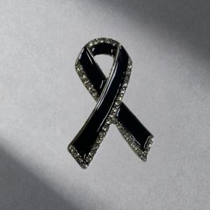 Minwen เข็มกลัดริบบิ้นประดับพลอยเทียมสีดำเข็มกลัดงานศพตราแห่งความทรงจำสำหรับผู้หญิงผู้ชายชุดเสื้ออุปกรณ์ตกแต่งเสื้อผ้า