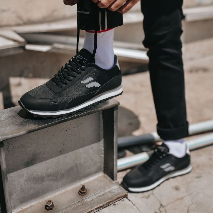 Footstep%20Footwear%20Sepatu%20Pria%20Sneaker%20Fusion%20V1%20Black%20Original%20Shoes%20-%20Image%203
