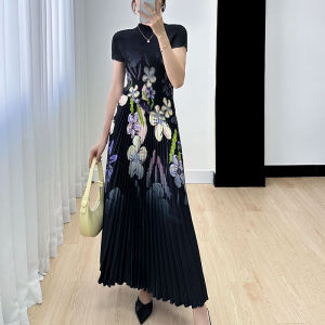 Nova quality※One person one pleat ※ One person one fold ※Miyake folds new style of foreign style printed suit fashion summer dress slim folds top + skirt two-piece set