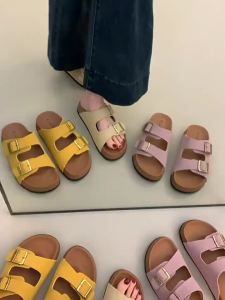 [Free Shipping] Thick-soled height-increasing slippers for women summer outdoor wear 2025 spring new sandals non-slip beach sandals for petite individuals