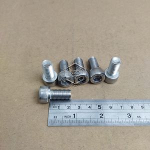 BAUT L M10 X 20 STAINLESS PITCH DRAT 1.25 HALUS PANJANG 2CM ANTI KARAT M10X20 SUS 304 2 CM DIAMETER DRAT 10MM KUNCI L8 L 8 BAUD 14 STAINLES STAINLIS 10X20 10 X 20 SEKRUP SKRUP