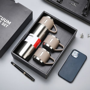 (1Set) Termos Vacuum Flask 500ml FREE Cangkir 2pcs / Thermos Vacum Eksklusif Stainless Steel 3in1 Tumbler Anti Korosi Dengan Gelas / Botol Minum Tahan Air Panas Dingin Untuk Hadiah Hampers Pernikahan Tukar Kado Pindahan Rumah Lebaran - GP Mall
