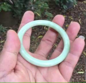 กําไลหยกเขียว Green Apple