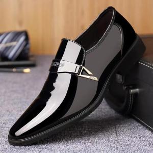 Mens Leather Shoes Business Shoes Bright Leather Oxford Shoes Lacquer Pointed Toe Male Loafers Slip on Designer Men Dress Shoe