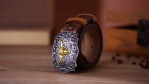 Retro Western Style Casual Belt with Antiqued Alloy Bullhead Buckle a Versatile Accessory for Daily Commute and Dating