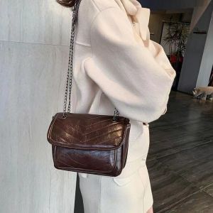 Tas Selempang wanita sleeves tas kondangan wanita mewah elegan 2022 tas selempang wanita import tas cewek dewasa terbaru 2022 kekinian tas selempang wanita elegan simpel tas cewek dewasa terbaru 2022 kekinian tas wanita murah tapi mewah