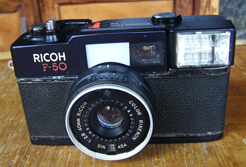 kamera analog jadul- RICOH F50 murah aja- kode *00160* Lazada
