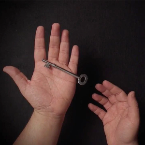 Antique Brass Haunted for Key Close Up Magic Metal Moving for Key Practical Joke Set Stage Performance Pocket Toy for Ch