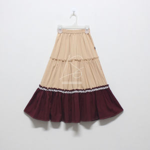 Long Skirt กระโปรงเด็กผู้หญิง  รุ่นทูโทน 3ชั้น แต่งลูกไม้รอบกระโปรง รอบเอว 20นิ้ว ยืดได้ไม่เกิน 30นิ้ว ความยาว 26นิ้ว SK-A72