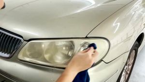 1 ขวด ครีมลบรอยขีดข่วนรถ Careส่งฟรี รอยเฉี่ยวชน ขูดฟุตบาท ยางมะตอย คราบสนิม มูลนก แค่ป้ายแล้วเช็ด 1 ขวด 100ml 390.