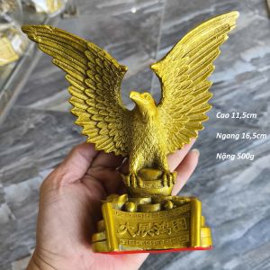 Tượng đại bằng tung cánh đứng bệ vàng chất liệu bằng đồng vàng SA0335