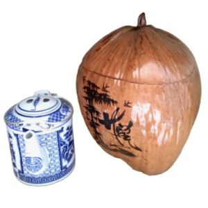 Bình ủ trà trái dừa khắc chữ Hiếu / Bình trà 04 - 09 lít / Giữ ấm từ 3 - 6 giờ / Sản phẩm sản xuất thủ công / Xưởng sản xuất tại Bến Tre