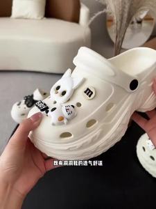 [Free Shipping] WomenS Thick-Soled Height-Increasing Perforated Clogs 2025 Summer New Style Non-Slip Cartoon Design Closed-Toe Slippers