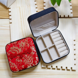 BEAUTYLADIES แบบจีน กล่องเครื่องประดับปัก ประณีต กล่องแสดงสินค้า ที่เก็บของประดับ แฟชั่น กล่องเก็บของ กล่องบรรจุของขวัญ สำหรับคนรัก