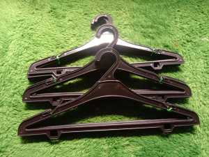 hanger laundry premium lusinan