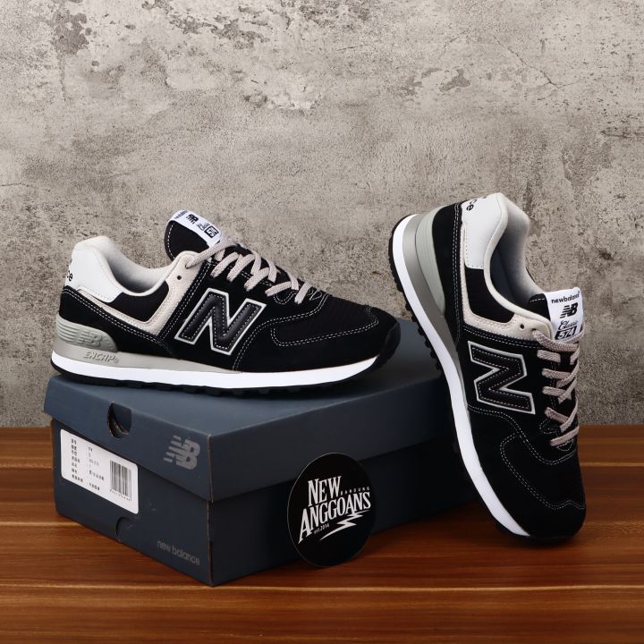 Balance 574 Classic New Balance Black White Grey Sepatu Sneakers