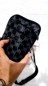 Selempang Wanita Import dan Model Terunik Ada 4 Ruang Bisa Buat HP