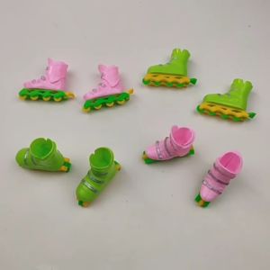 Đồ Chơi Giày Trượt Patin Mini Cho Ngón Tay Vui Nhộn Mô Hình Giày Patin Tí Hon Giải Trí Giảm Stress