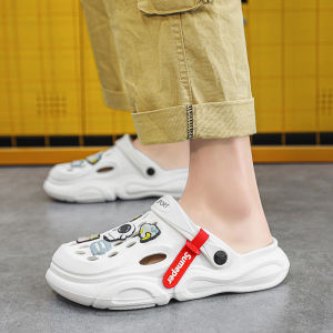 2025 new summer mens shoes with thick sole and increased height with a sense of stepping on poop. They are suitable for wearing on the beach and are non slip and trendy