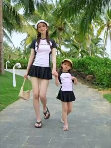 DB087 Bikini nữ đồ bơi mẹ và bé 2 mảnh phối váy kín đáo dễ thương [ 10-65kg ] HAN.T Shop