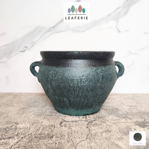 The Leaferie Phelan plant pots. Ceramic flowerpot . flowerpots . flower pot . planter . planters . Flowers
