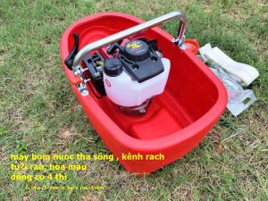 Máy bơm nước trên sông ao hồ để tưới cây