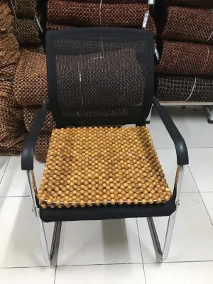 Đệm Lót Ghế Văn Phòng Hạt Gỗ Pơ Mu Cao Cấp - Kích Thước 45cm x45cm ( hình thật )
