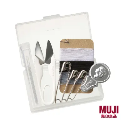 MUJI Portable Sewing Set