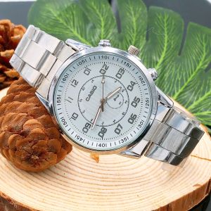 นาฬิกาข้อมือ เหมาะสำหรับผู้ชาย ขนาดหน้าปัด 40 มม. แถมฟรีพร้อมกล่อง