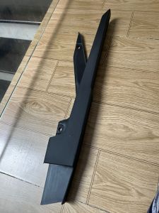 Dè chắn xích kiểu X1R Catte xe Exciter 150 155 và giá chưa ốc