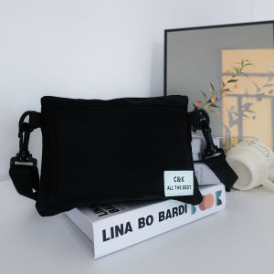 Mens shoulder crossbody bag casual carry-on splash-proof dirt-resistant wear-resistant small bag mobile phone bag adjustable shoulder strap