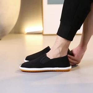 Taizhou Xishan Cloth Shoes With Cowhide Soles For Men And Women Black Traditional Craft Cloth Shoes For Spring And Autumn Slip-On Shoes For Work Leisure And Driving