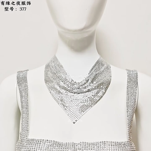 Người phụ nữ tam giác cổ áo đính kim tuyến cho prom bên nhà thờ mô hình hiển thị du lịch cổ áo thoáng khí với nguồn cung cấp tiệc cưới đính sequin