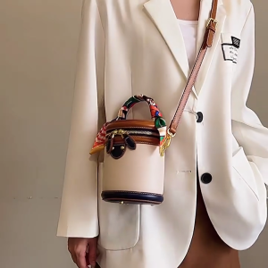 Women Shoulder Bag Korean Styles Crossbody Bag Fashionable Messenger Bag PU Leather Bucket Bag for Daily Work Travel