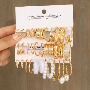 17MILE สร้อยข้อมือโลหะเทรนดี้ Pearl ต่างหูเม็ดกลมชุดสำหรับสตรี Vintage Geometric หยดน้ำสีทองชุดต่างหูแฟชั่นต่างหูห้อยอะคริลิกของขวัญเครื่องประดับ