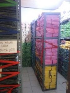 1pack (isi 12 pcs) 20x26x10 25x35x10 30x40x10 38x45x12 tas spunbond goodie bag kantong goody laken