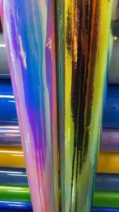 ฟิล์มไวนิลโครเมียมสีรุ้ง สีม่วง สีชมพู สีรุ้ง สติ๊กเกอร์ฟิล์มไวนิลรุ้ง ฟรีฟองสำหรับการห่อรถ LFO