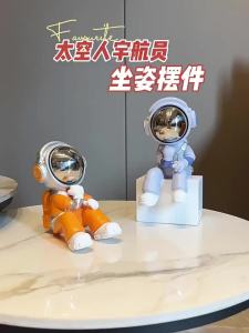 Sacesr Miniature Astronaut Ornaments Living Room Aesthetic Figurines Creative Interior Art Sculptures Desk Home Decorations Gift Ideas K7M2P