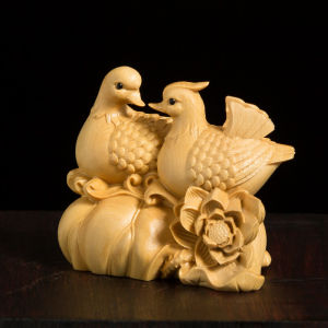 Mandarin Duck Love Bird Statue - Exquisite Wood Carving Art Solid Wood Mascot for Home Decoration Symbolizing Love Fidelity and Harmony Perfect for Feng Shui Enhancement and Creating a Romantic Peaceful Atmosphere in Your Living Space
