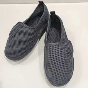 FECHENG รองเท้าผู้หญิงผู้ชายแบบปรับได้ Velco เท้ากว้างพิเศษเท้าบวมรองเท้าสลิปเปอร์ Edema เบาหวาน