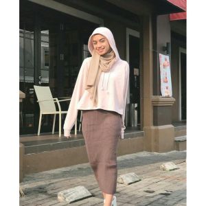 Rok Rajut Span Panjang: Desain Elegan untuk Pakaian Wanita