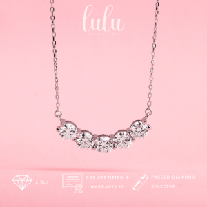 Lulu Moissanite Jewelry - Kalung Solitaire Permata Moissanite 25 Carat Lapis Emas 18K - Delvina 5 Stones Round Cut Moissanite Necklace 2.5 CT Sertifikat GRA