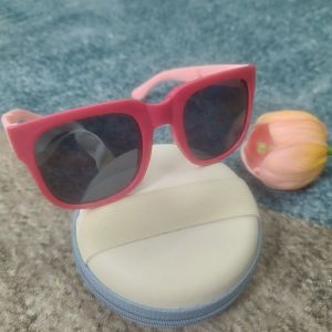 Kính gấp gọn trẻ em chống tia UV mẫu mới hotrend tặng kèm hộp đựng tiện lợi