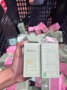 SIAP DIKIRIMKAN - Yessicas Tea Tree & Strawberry Anti Pores & Acne Clay Stick Mask-50gr yesica yessica - Membantu membersihkan pori-pori tersumbat mencegah adanya jerawat membuat tekstur kulit menjadi halus -