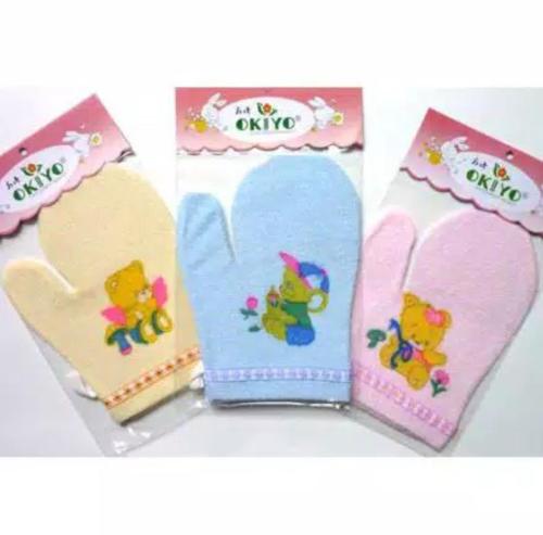 Handuk Kain Kasa vs Katun Biasa: Panduan Memilih Lap Mandi Bayi untuk Kulit Sensitif